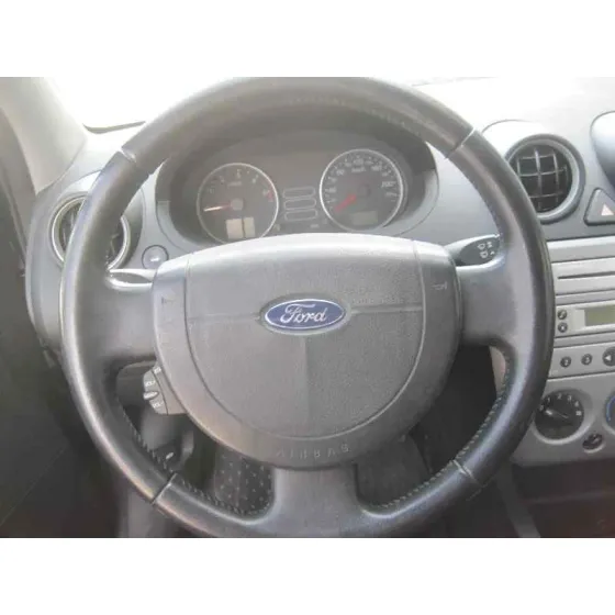 FORD FIESTA (CBK) '2005 AMBIENTE NEGRO