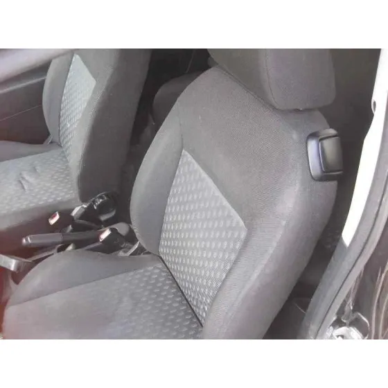 FORD FIESTA (CBK) '2005 AMBIENTE NEGRO