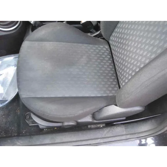 FORD FIESTA (CBK) '2005 AMBIENTE NEGRO