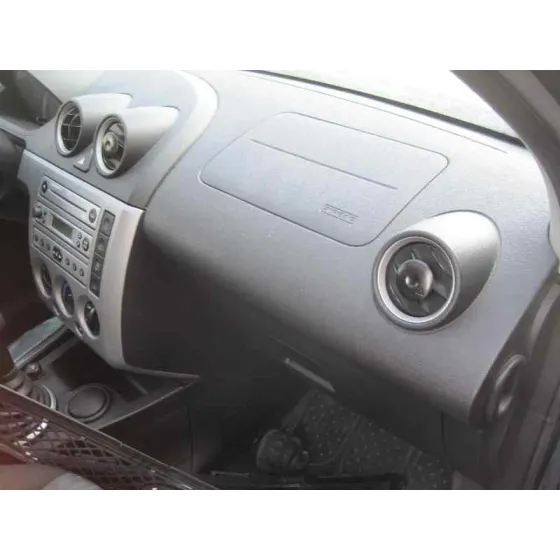FORD FIESTA (CBK) '2005 AMBIENTE NEGRO