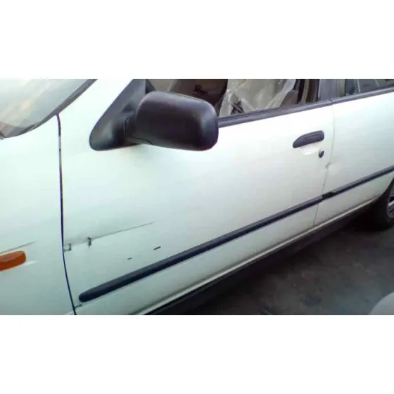 NISSAN PRIMERA BERLINA (P11) '2001 BASICO BLANCO