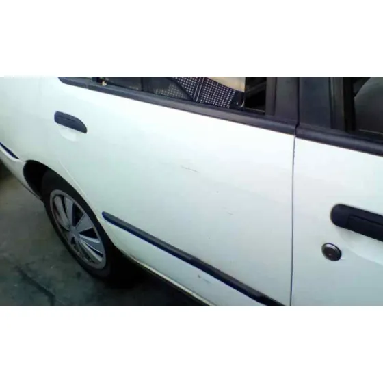 NISSAN PRIMERA BERLINA (P11) '2001 BASICO BLANCO
