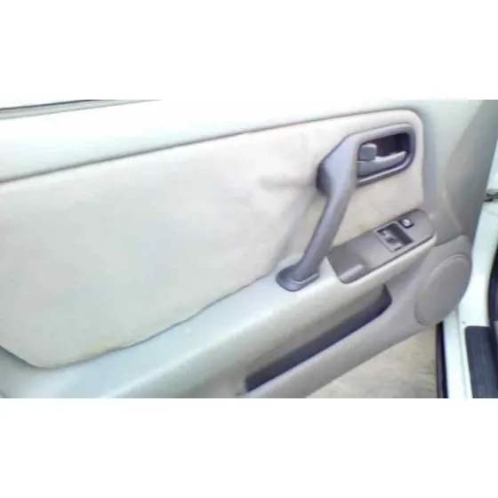 NISSAN PRIMERA BERLINA (P11) '2001 BASICO BLANCO