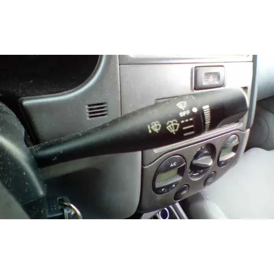 NISSAN PRIMERA BERLINA (P11) '2001 BASICO BLANCO