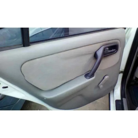 NISSAN PRIMERA BERLINA (P11) '2001 BASICO BLANCO