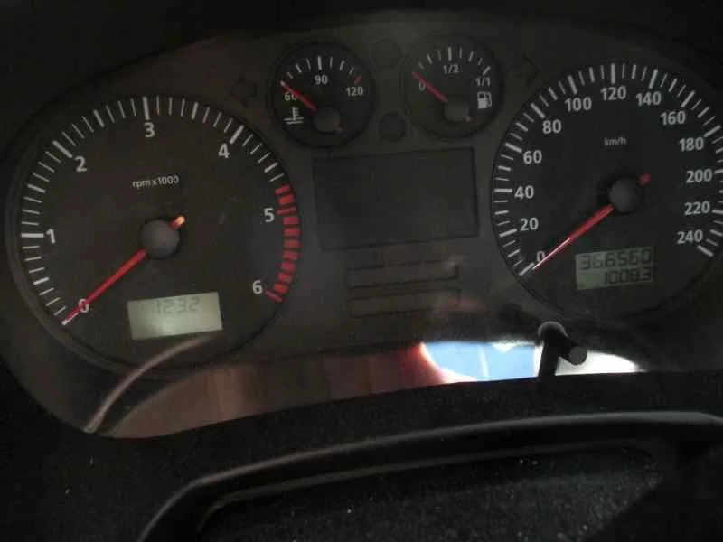 SEAT LEON (1M1) '2001 SIGNO ROJO