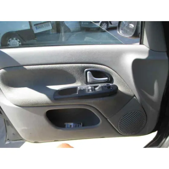 RENAULT CLIO II FASE II (B/CB0) '2004 AUTHENTIQUE AZUL