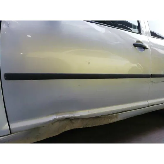 VOLKSWAGEN GOLF IV BERLINA (1J1) '2000 1.9 TDI GRIS PLATA