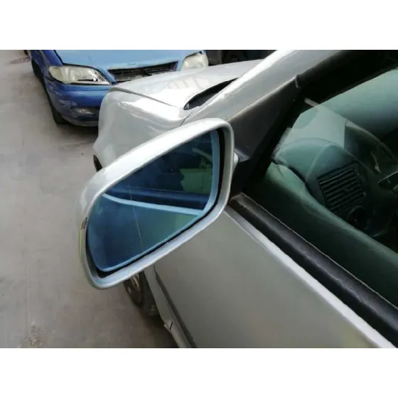 VOLKSWAGEN GOLF IV BERLINA (1J1) '2000 1.9 TDI GRIS PLATA