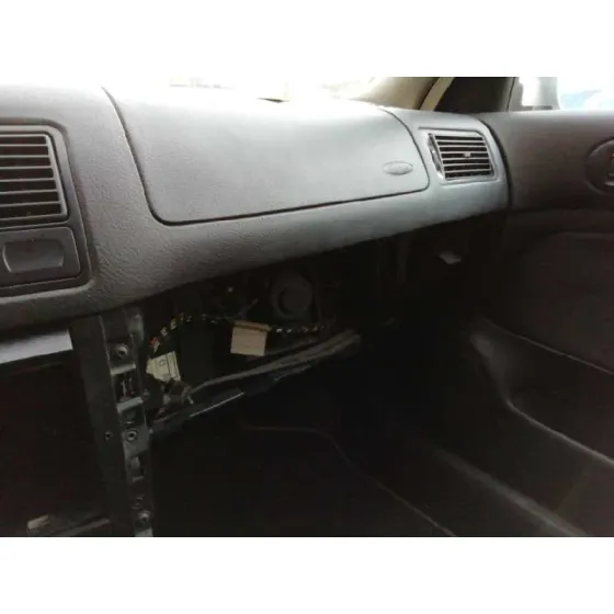 VOLKSWAGEN GOLF IV BERLINA (1J1) '2000 1.9 TDI GRIS PLATA