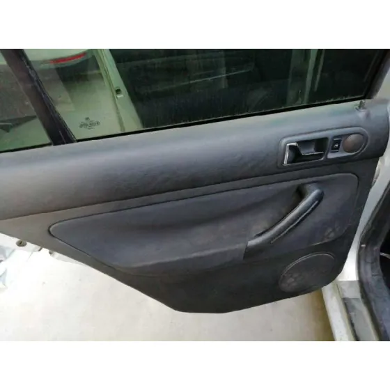 VOLKSWAGEN GOLF IV BERLINA (1J1) '2000 1.9 TDI GRIS PLATA