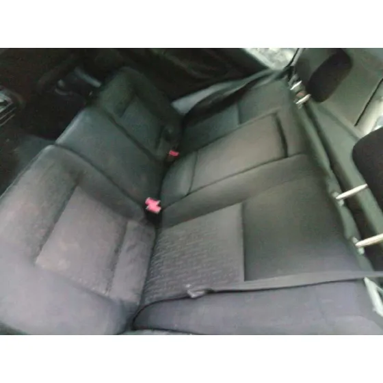 VOLKSWAGEN GOLF IV BERLINA (1J1) '2000 1.9 TDI GRIS PLATA