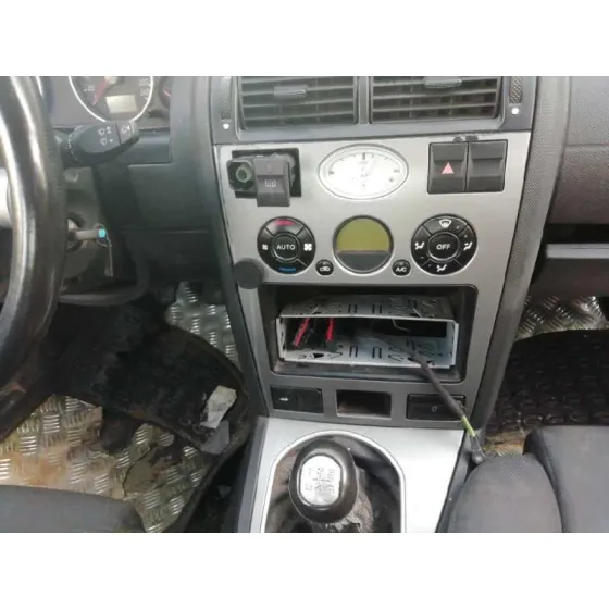 FORD MONDEO BERLINA (GE) '2001 2.0 TDCI TD CAT PLATA