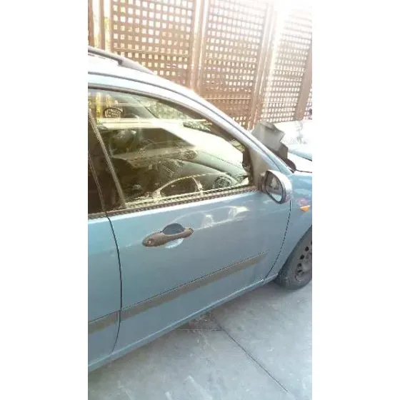 FORD FOCUS TURNIER (CAK) '2002 GHIA AZUL