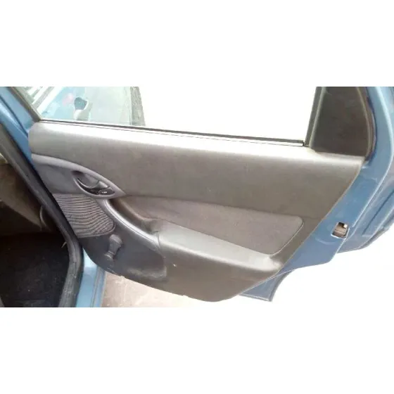 FORD FOCUS TURNIER (CAK) '2002 GHIA AZUL