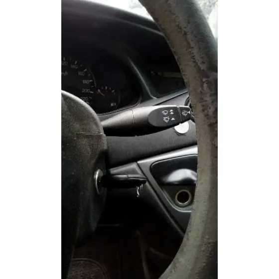 FORD FOCUS TURNIER (CAK) '2002 GHIA AZUL