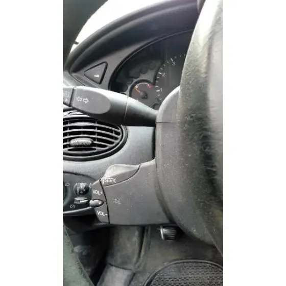 FORD FOCUS TURNIER (CAK) '2002 GHIA AZUL
