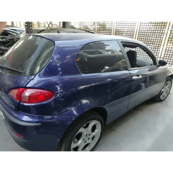 ALFA ROMEO 147 (190) '2003 1.9 JTD DISTINCTIVE AZUL