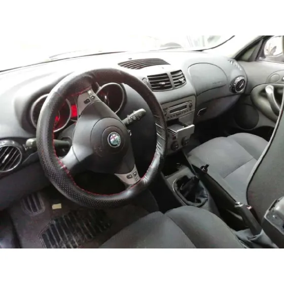 ALFA ROMEO 147 (190) '2003 1.9 JTD DISTINCTIVE AZUL