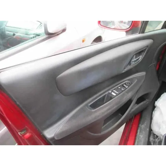 CITROEN C4 BERLINA '2006 COLLECTION GRANATE