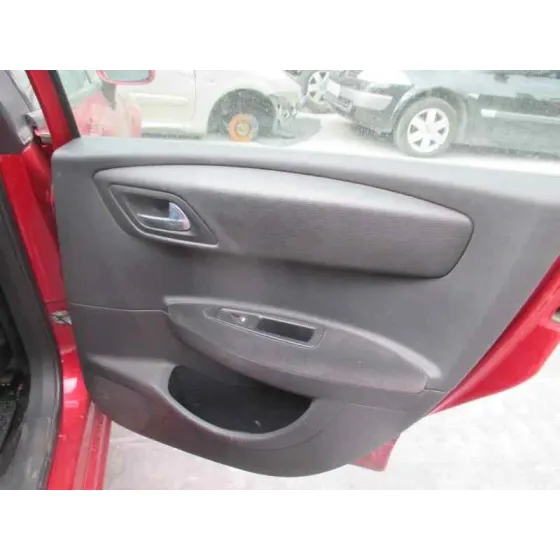 CITROEN C4 BERLINA '2006 COLLECTION GRANATE