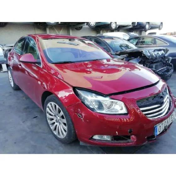 OPEL INSIGNIA BERLINA '2010 COSMO GRANATE
