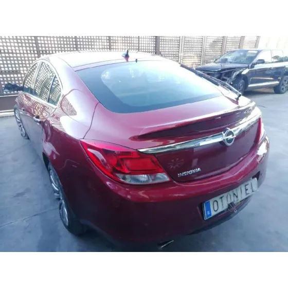 OPEL INSIGNIA BERLINA '2010 COSMO GRANATE
