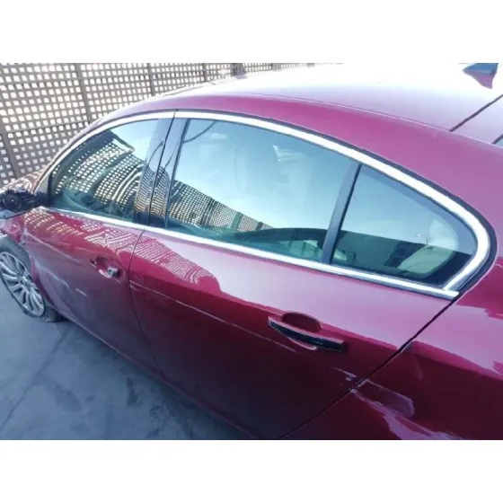 OPEL INSIGNIA BERLINA '2010 COSMO GRANATE