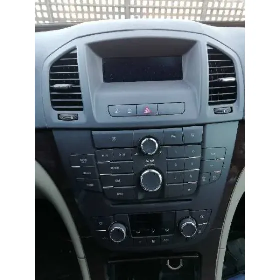 OPEL INSIGNIA BERLINA '2010 COSMO GRANATE