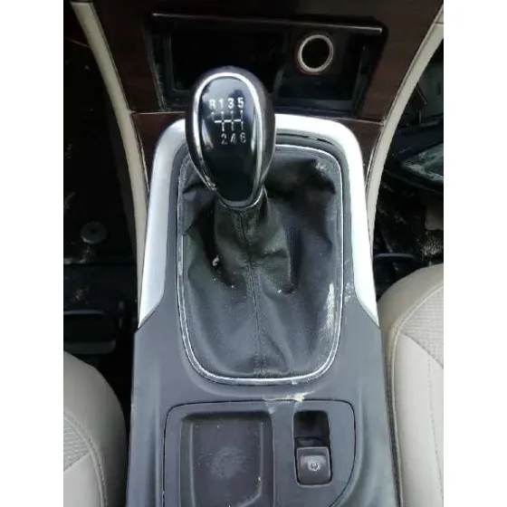 OPEL INSIGNIA BERLINA '2010 COSMO GRANATE
