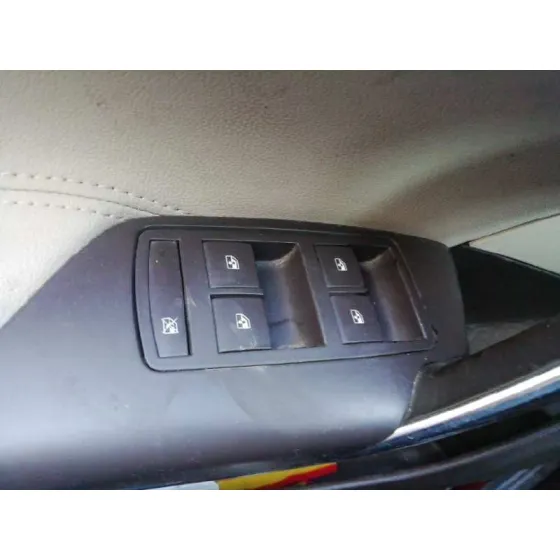 OPEL INSIGNIA BERLINA '2010 COSMO GRANATE