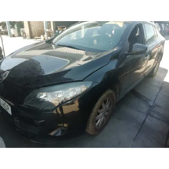 RENAULT MEGANE III SPORT TOURER '2011 1.5 DCI DIESEL FAP NEGRO