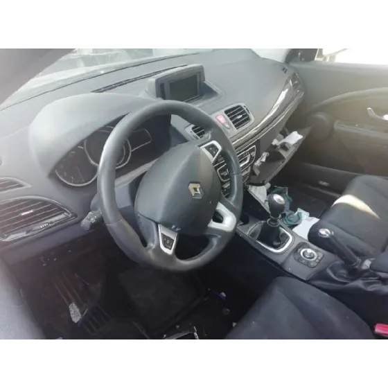 RENAULT MEGANE III SPORT TOURER '2011 1.5 DCI DIESEL FAP NEGRO