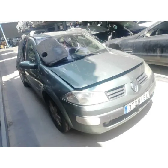 RENAULT MEGANE II BERLINA 5P '2004 1.9 DCI DIESEL VERDE