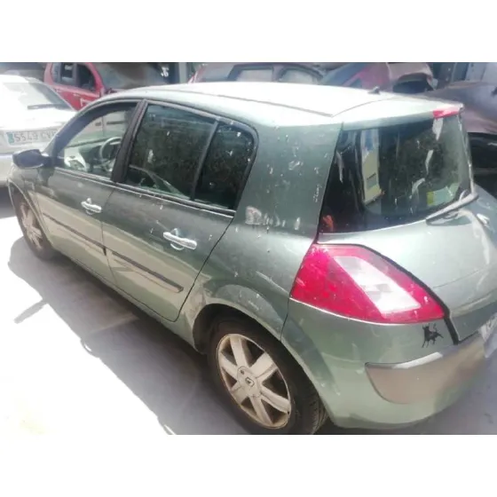 RENAULT MEGANE II BERLINA 5P '2004 1.9 DCI DIESEL VERDE