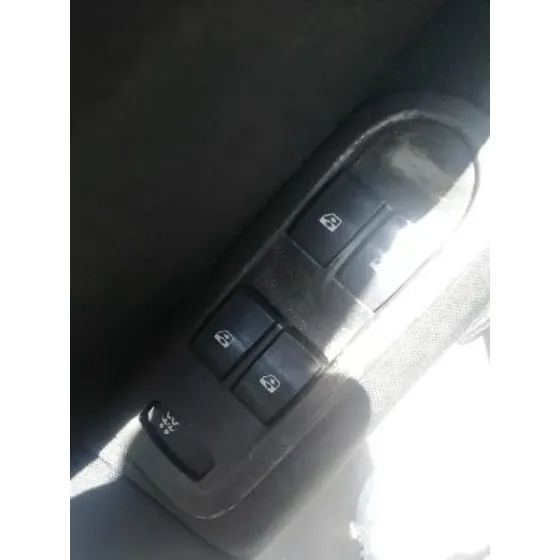 RENAULT MEGANE II BERLINA 5P '2004 1.9 DCI DIESEL VERDE