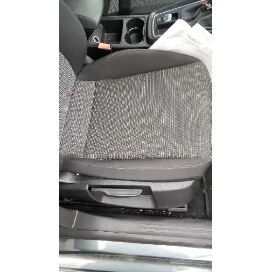 SEAT LEON ST (5F8) '2017 REFERENCE ADVANCED GRIS