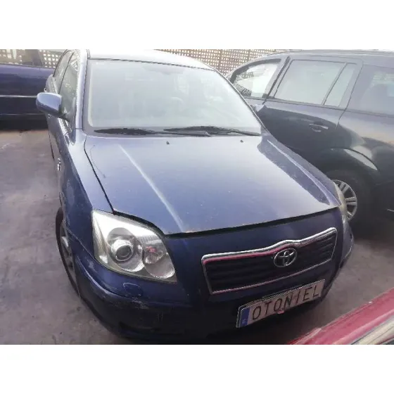 TOYOTA AVENSIS BERLINA (T25) '2004 2.0 D-CAT AZUL