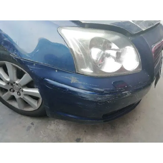 TOYOTA AVENSIS BERLINA (T25) '2004 2.0 D-CAT AZUL