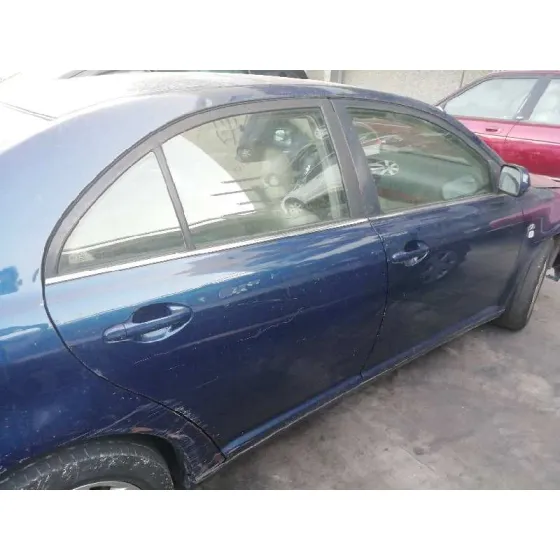 TOYOTA AVENSIS BERLINA (T25) '2004 2.0 D-CAT AZUL