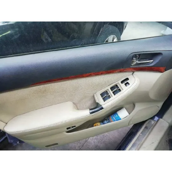 TOYOTA AVENSIS BERLINA (T25) '2004 2.0 D-CAT AZUL