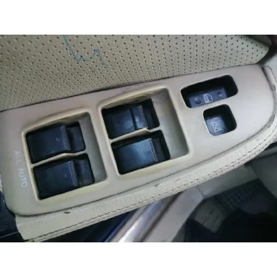 TOYOTA AVENSIS BERLINA (T25) '2004 2.0 D-CAT AZUL