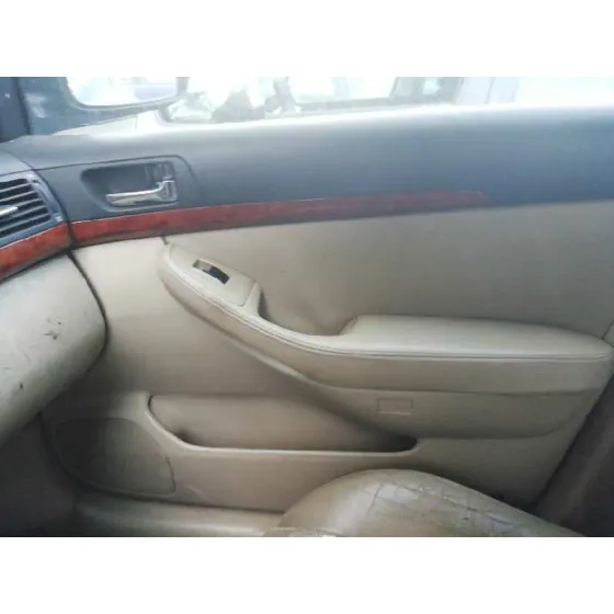 TOYOTA AVENSIS BERLINA (T25) '2004 2.0 D-CAT AZUL