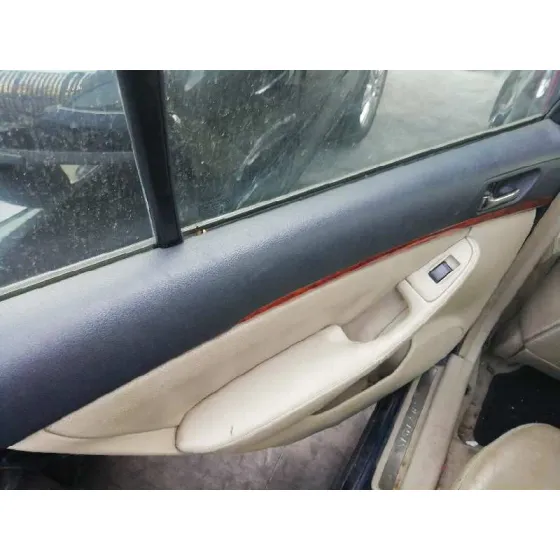 TOYOTA AVENSIS BERLINA (T25) '2004 2.0 D-CAT AZUL