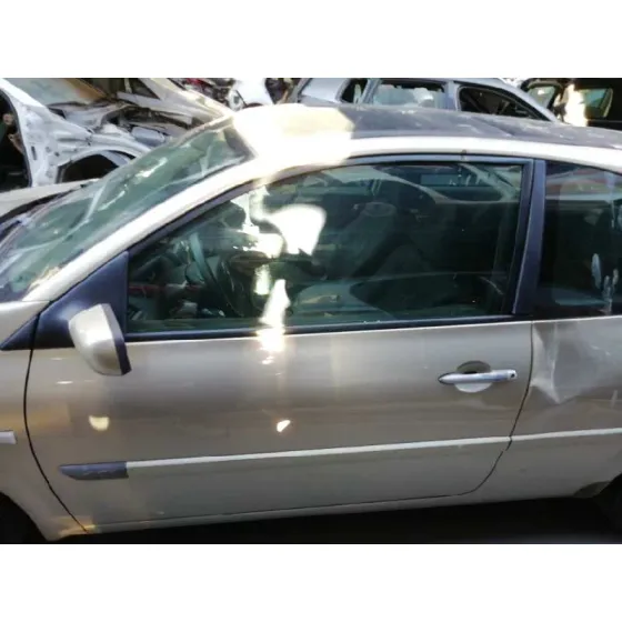 RENAULT MEGANE II BERLINA 3P '2006 1.5 DCI DIESEL CAT GRIS