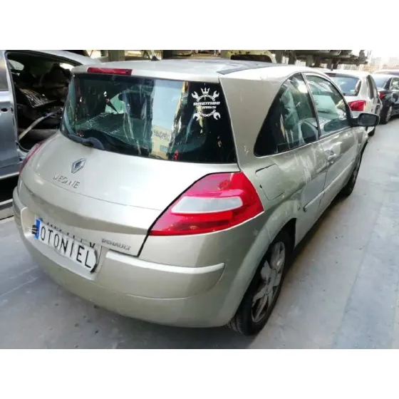 RENAULT MEGANE II BERLINA 3P '2006 1.5 DCI DIESEL CAT GRIS