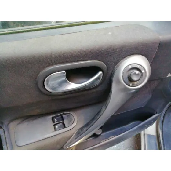 RENAULT MEGANE II BERLINA 3P '2006 1.5 DCI DIESEL CAT GRIS