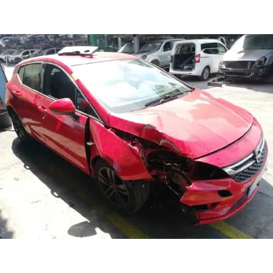 OPEL ASTRA K LIM. 5TÜRIG '2019 DYNAMIC ROJO