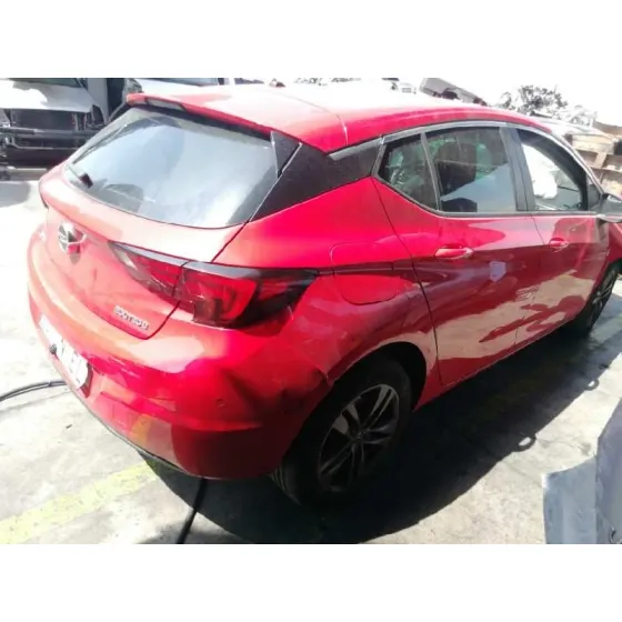 OPEL ASTRA K LIM. 5TÜRIG '2019 DYNAMIC ROJO