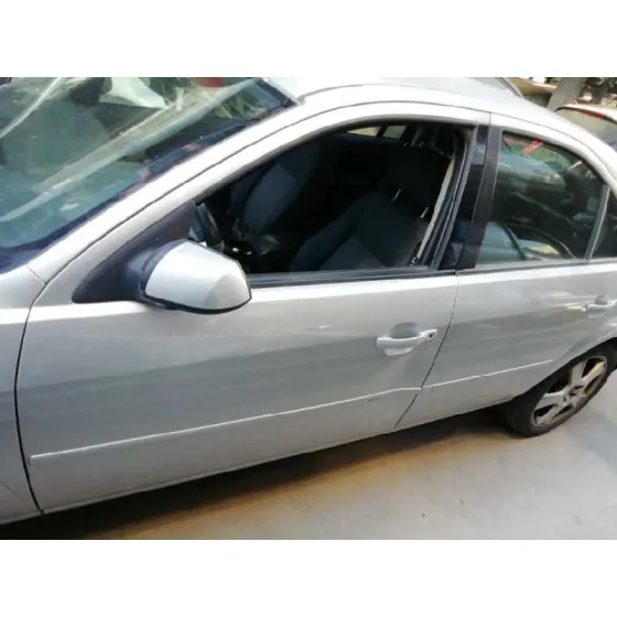 FORD MONDEO BERLINA (GE) '2001 2.0 16V DI TD CAT GRIS